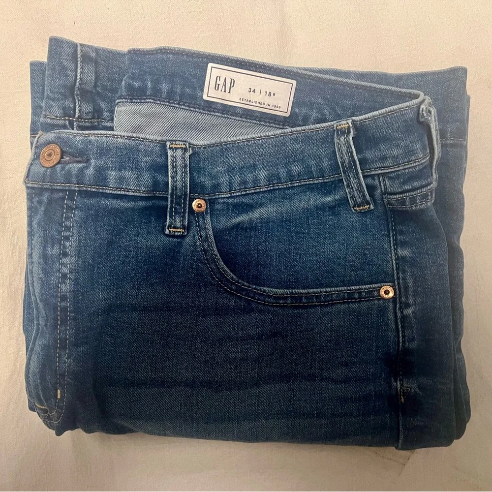 NWOT GAP High Rise Relaxed Flare Jeans, Size 34 - Picture 10 of 11
